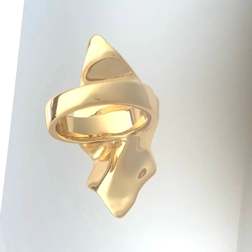 ALEXIS BITTAR Crumpled Metal Graceful Leaf Shaped Sculpted Yellow Gold Ring